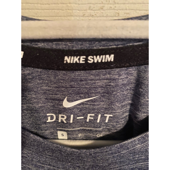 Nike Upf  Hydroguard Swim Shirt - Picture 4 of 5